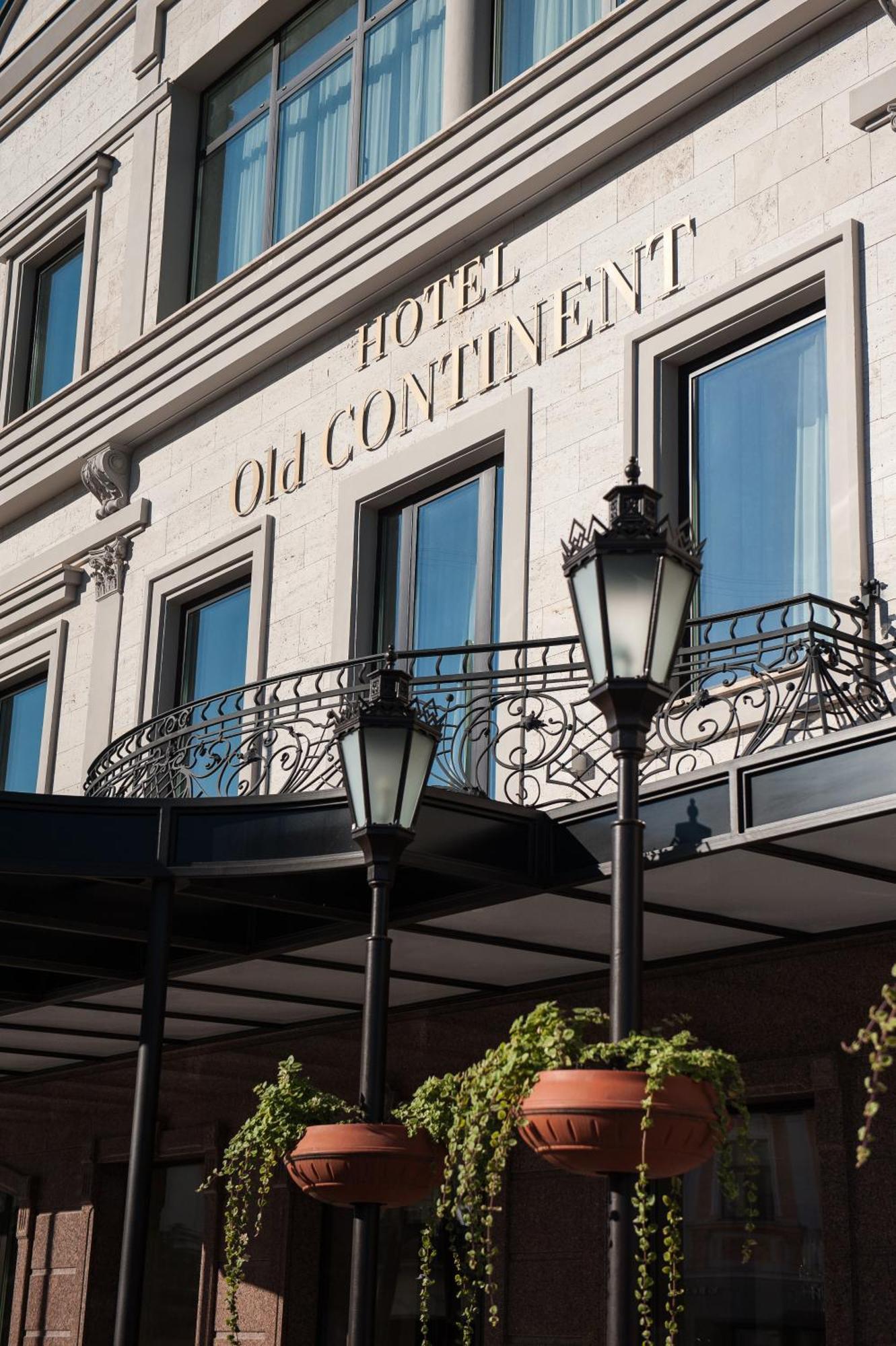 Old Continent Hotel Uzjhorod Eksteriør bilde